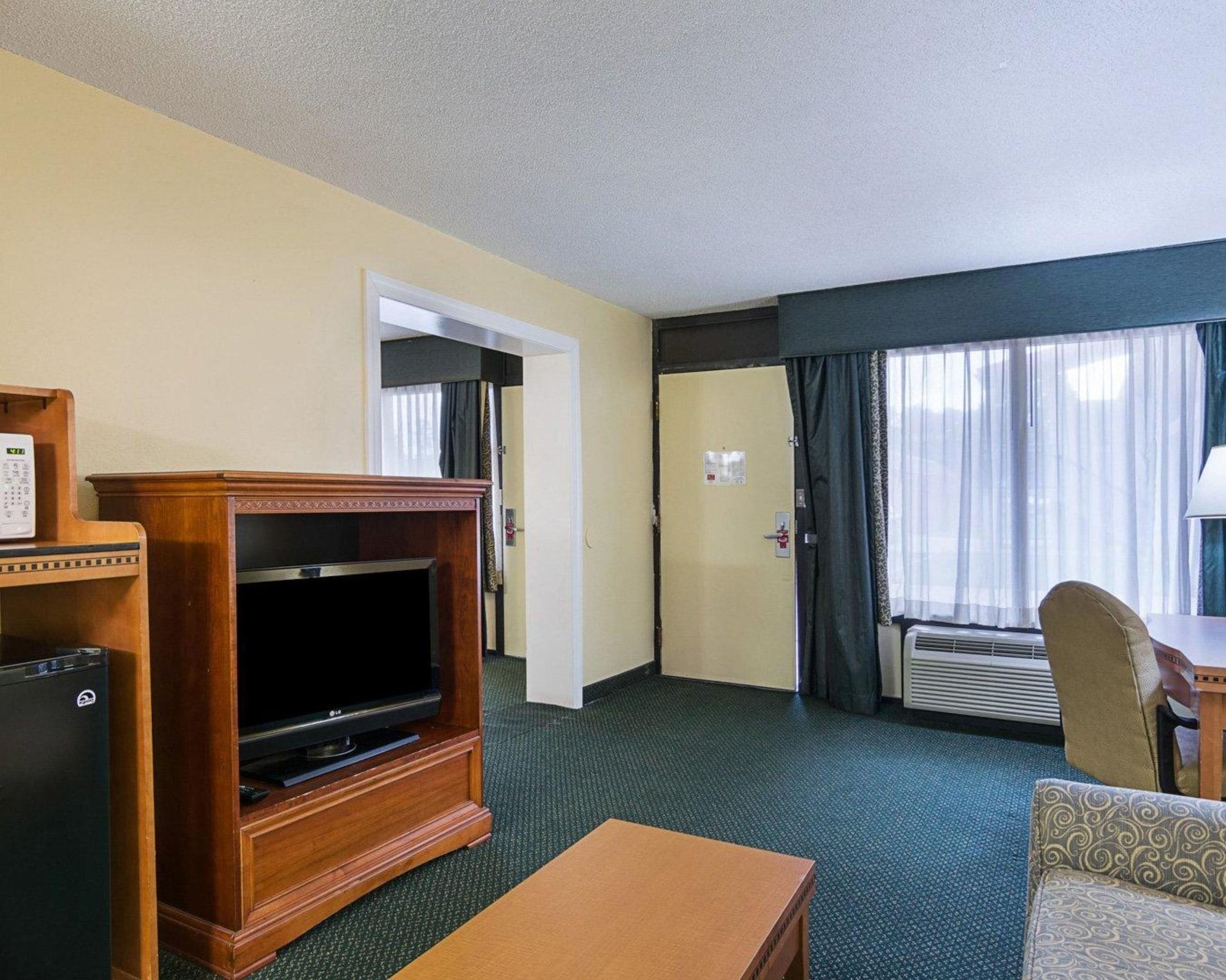 Days Inn & Suites By Wyndham Colonial Williamsburg Zewnętrze zdjęcie