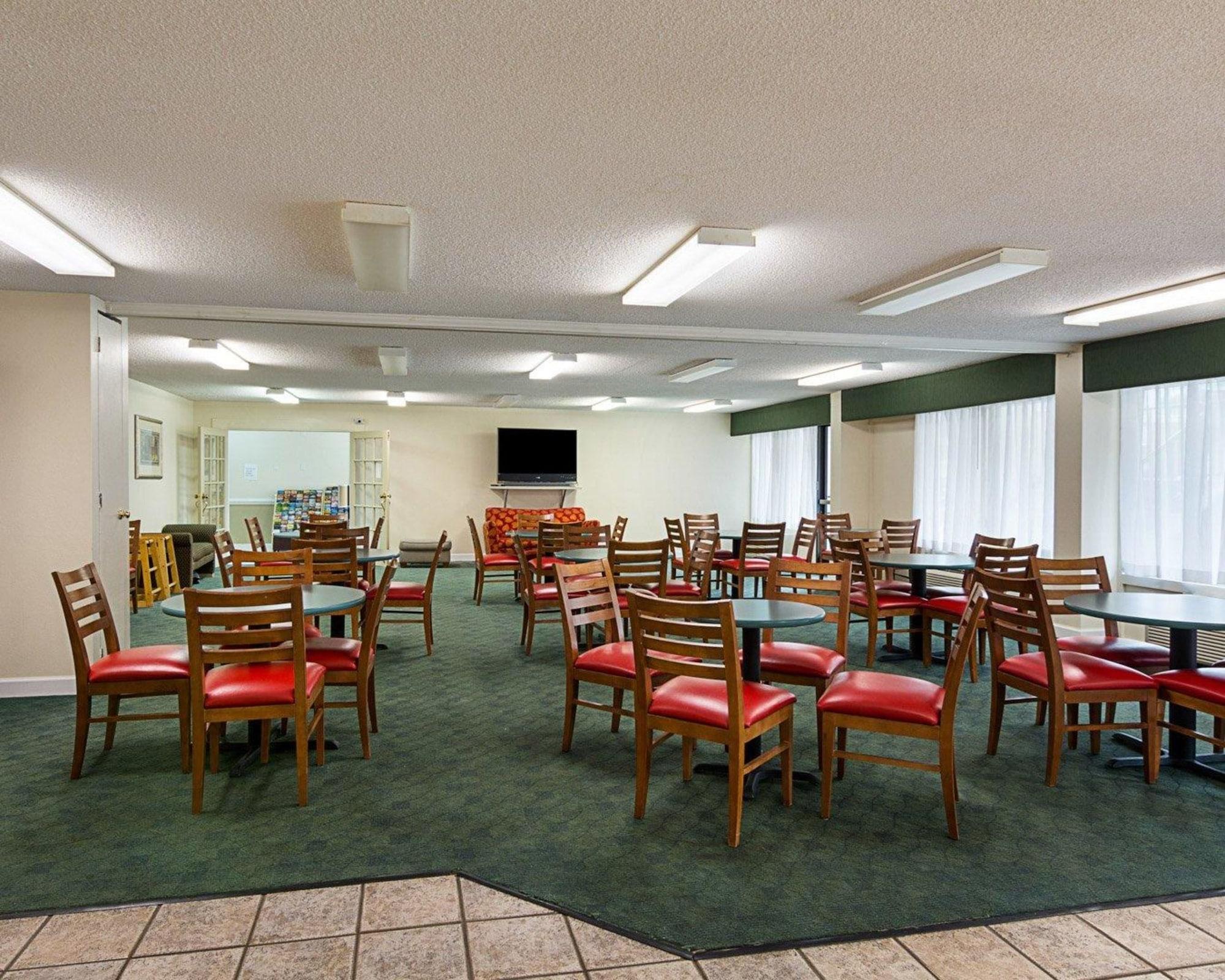 Days Inn & Suites By Wyndham Colonial Williamsburg Zewnętrze zdjęcie