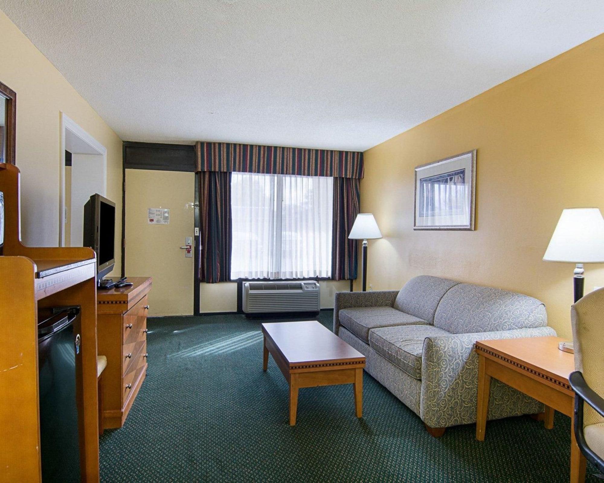 Days Inn & Suites By Wyndham Colonial Williamsburg Zewnętrze zdjęcie