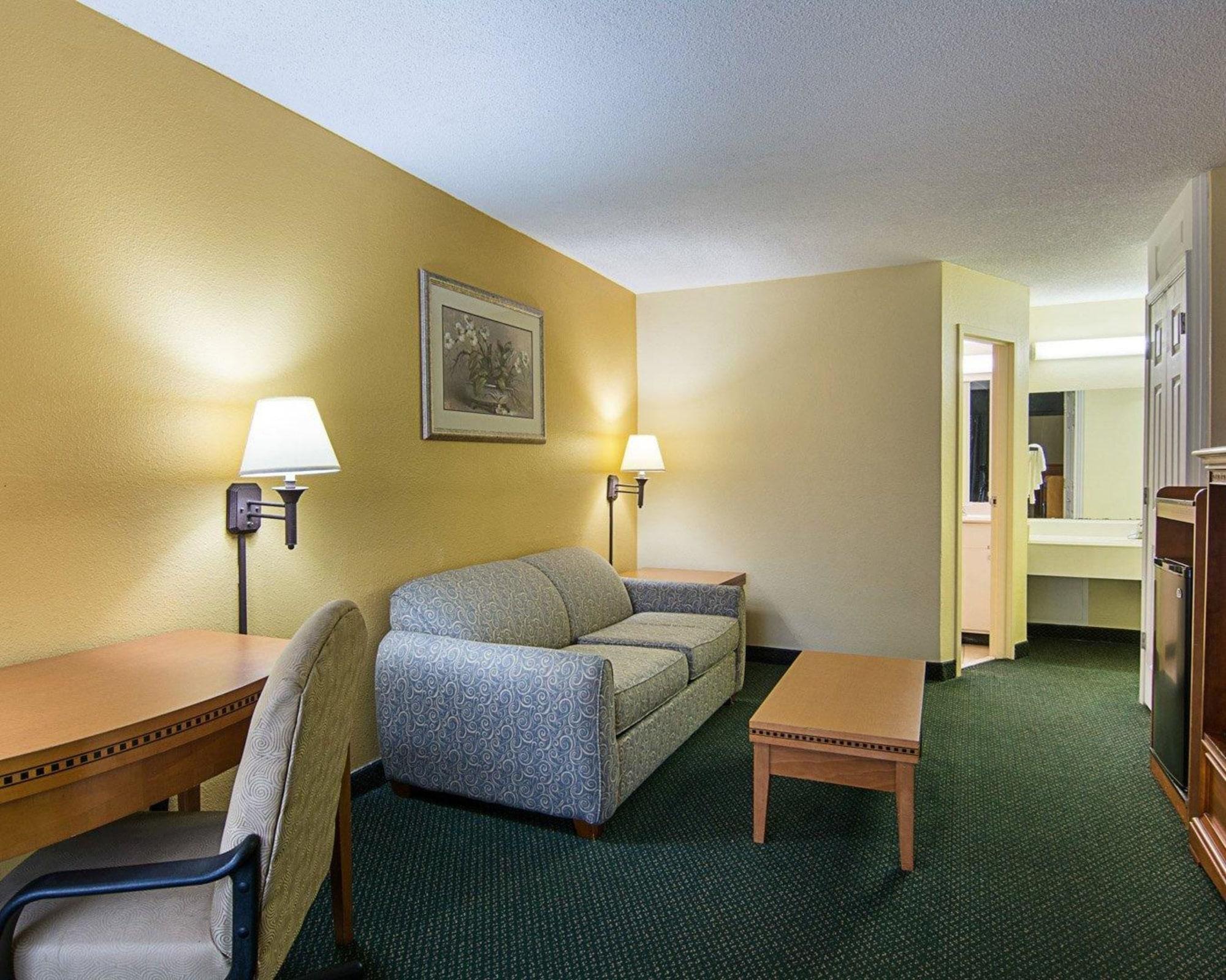 Days Inn & Suites By Wyndham Colonial Williamsburg Zewnętrze zdjęcie