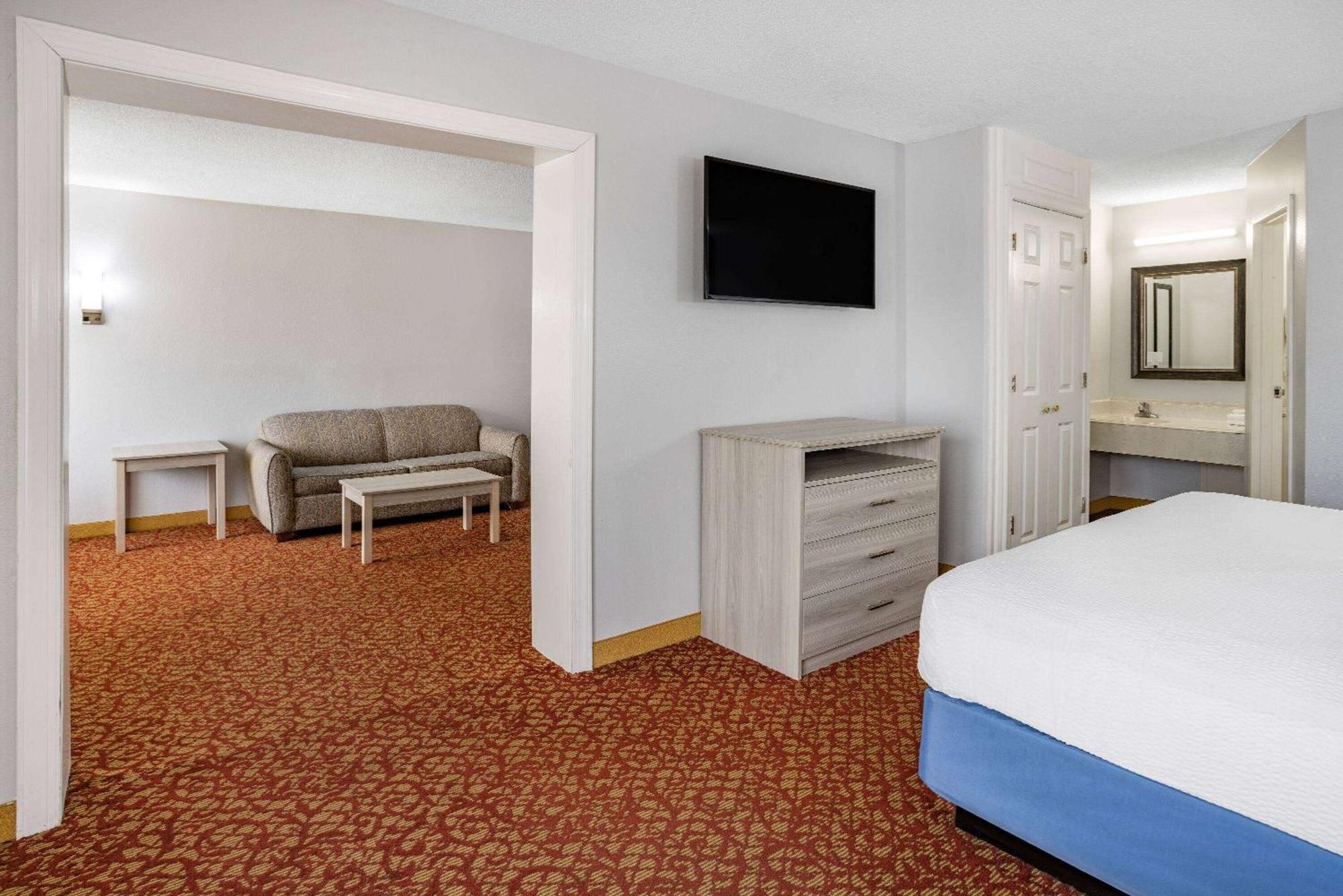 Days Inn & Suites By Wyndham Colonial Williamsburg Zewnętrze zdjęcie
